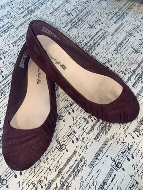 American Eagle Outfitters Suede Pleated Flats